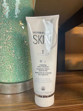 Load image into Gallery viewer, HERBALIFE SKIN Polishing Citrus Cleanser
